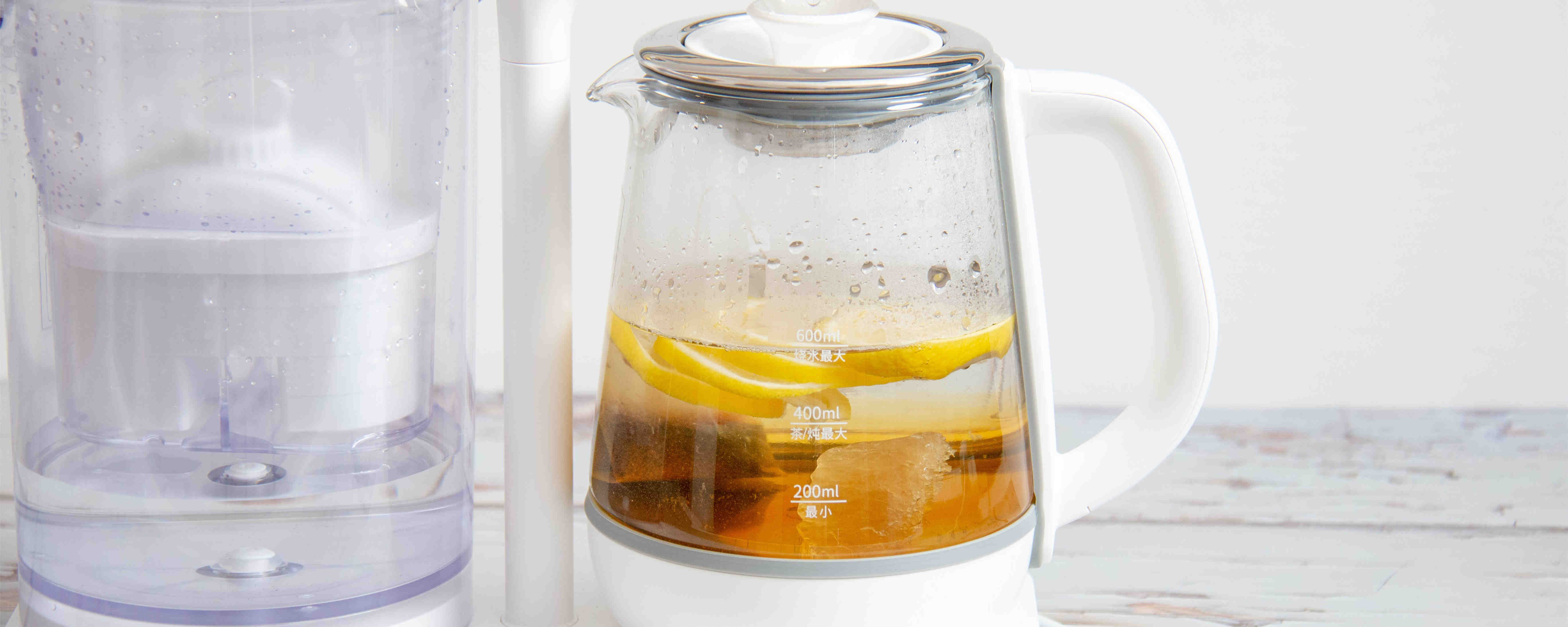 半个柠檬加1袋红茶，在家自制冰红茶，煮一壶成本不到2块钱